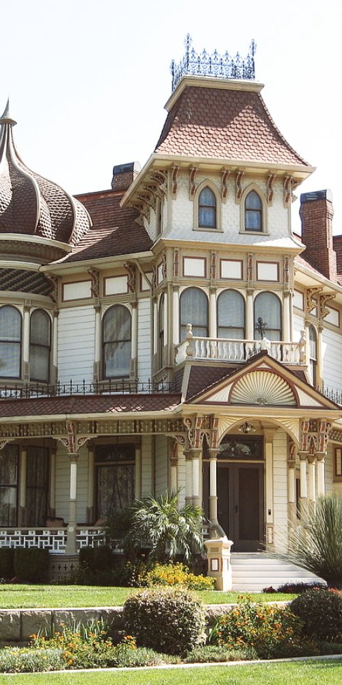 Redlands nightlife ambience