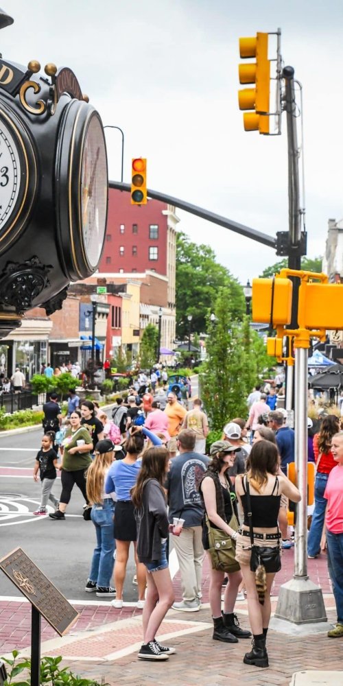 Nightlife ambience in Concord, NC, US