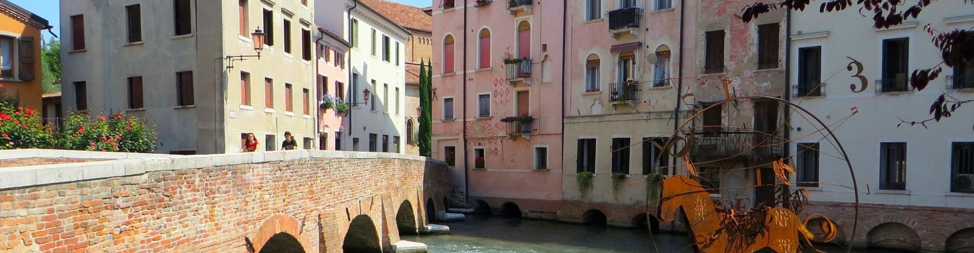 Treviso nightlife atmosphere