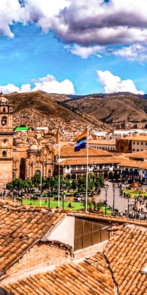 Cusco nightlife atmosphere