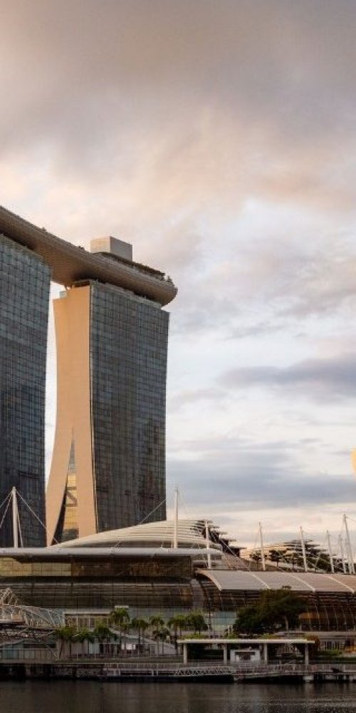 Singapore nightlife ambience