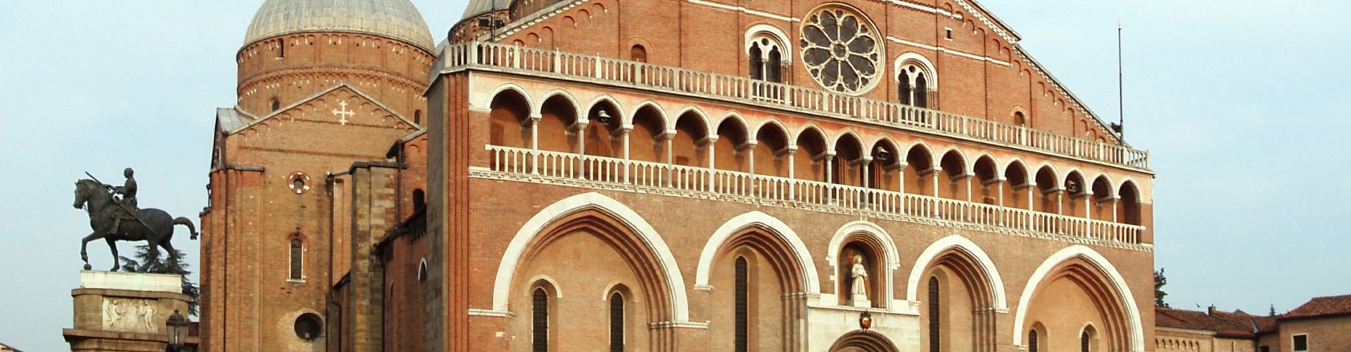 Padua nightlife scene at night