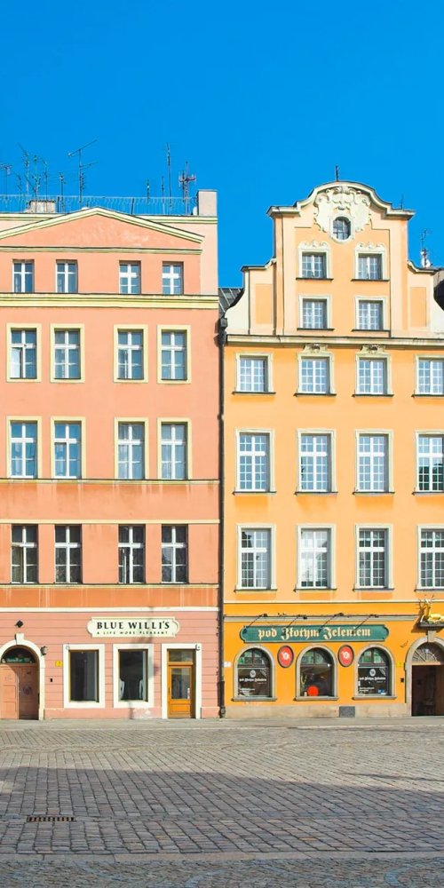 Wrocław nightlife ambiance