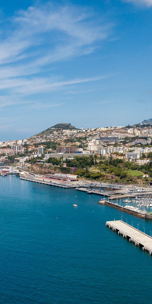 Funchal nightlife ambience