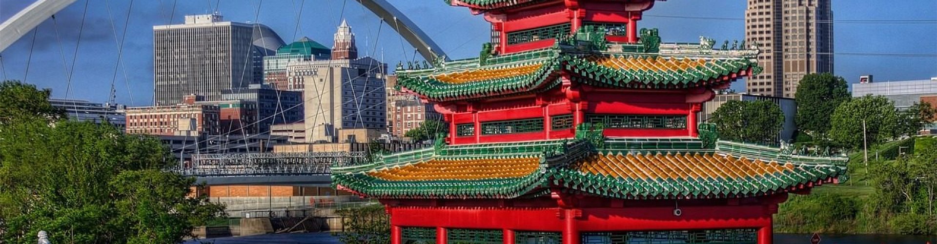 Des Moines nightlife at night