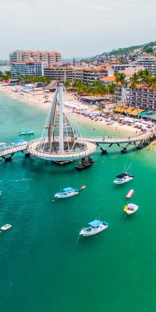 Puerto Vallarta nightlife ambience