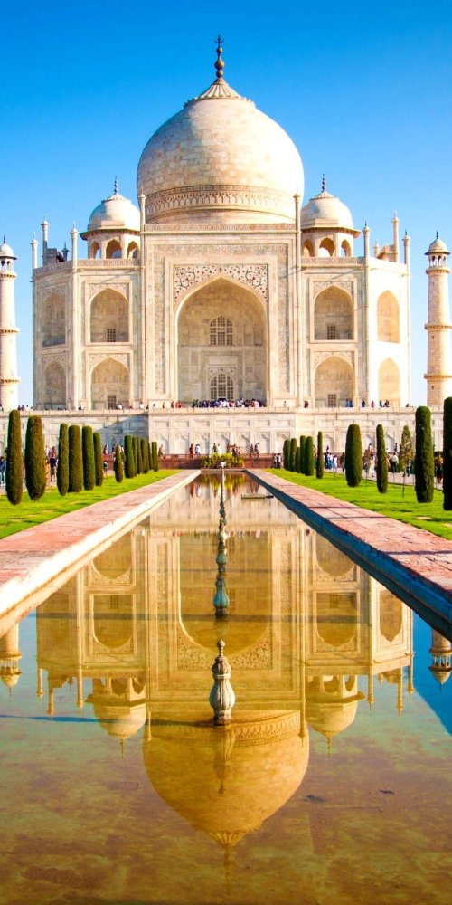 Agra after dark nightlife ambiance