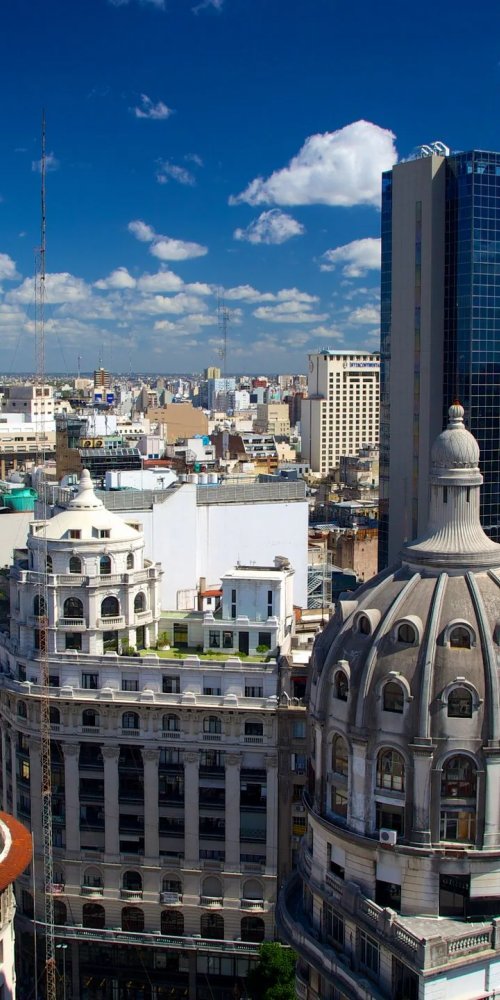 Buenos Aires nightlife atmosphere